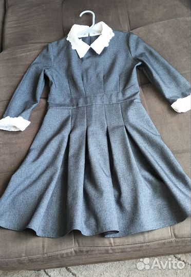 Школьное платье серое 134