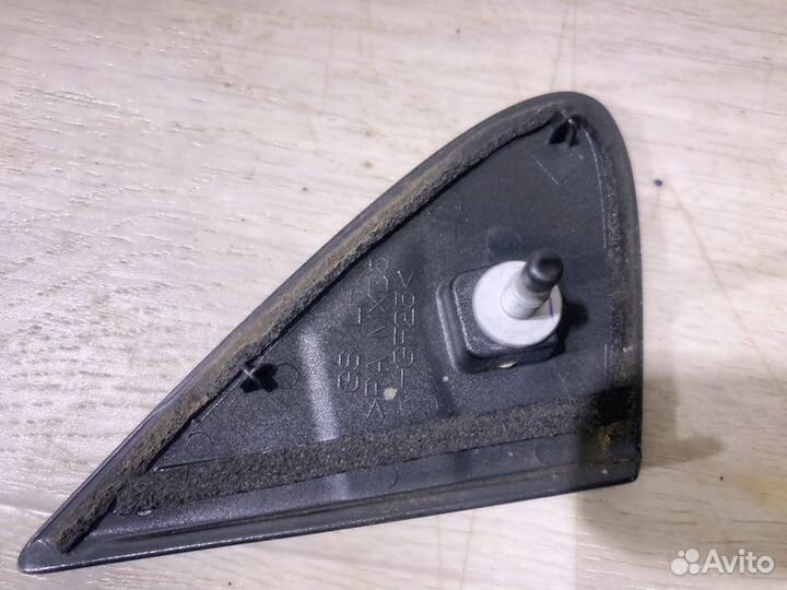 Накладка двери передняя левая Lexus Gs 2015