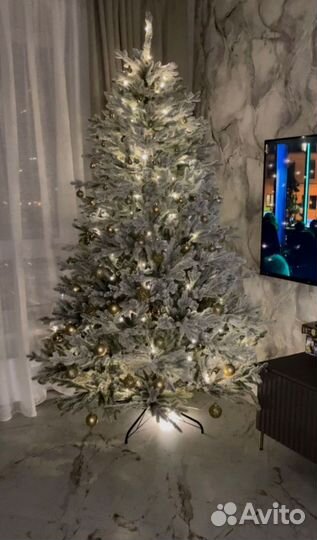 Елка искусственная