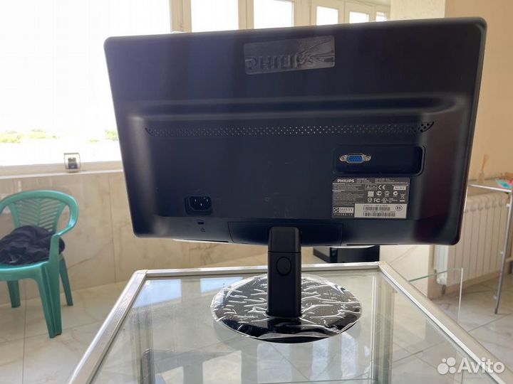 Led монитор Philips 16