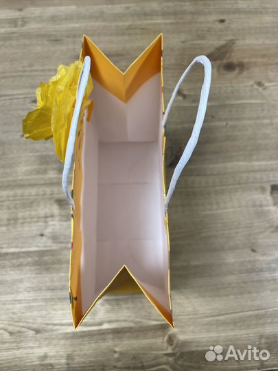 Пакет Локситан с бумажным цветком