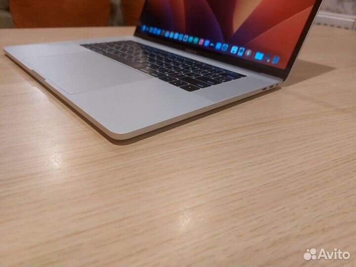 MacBook Pro 15 2019 i9/16/512/2видео