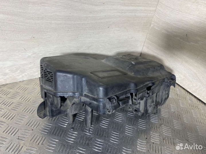 Короб предохранителей Citroen C5 2