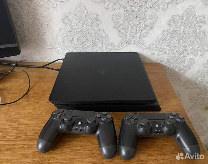 Sony PS4 slim 1tb