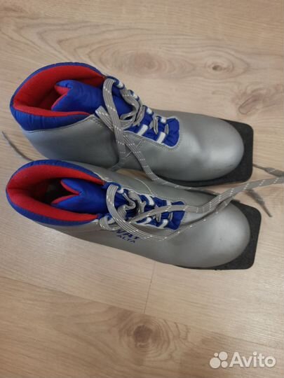 Лыжные ботинки nn75