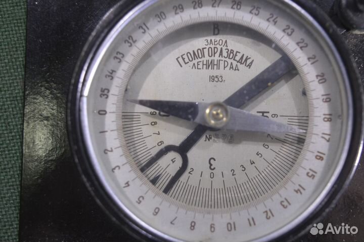 Компас геологический, с футляром. Завод Геологораз
