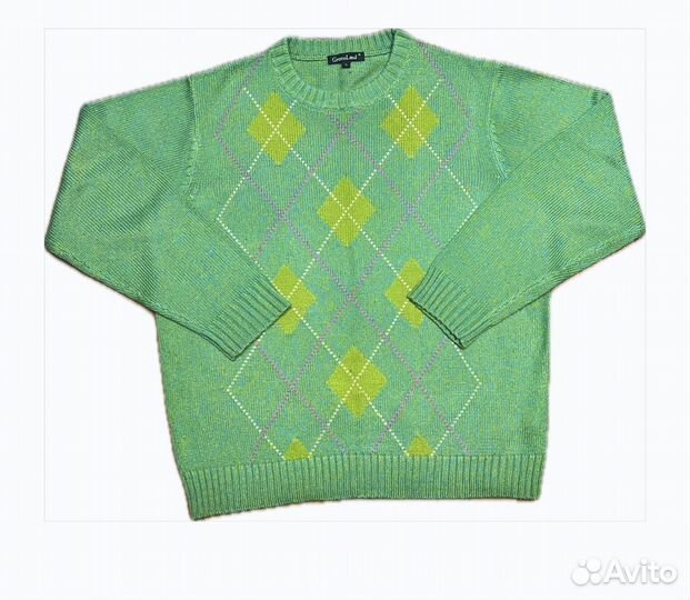 Свитер в ромбик