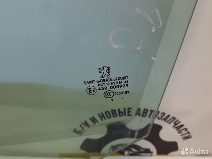 Стекло переднее левое Peugeot 308