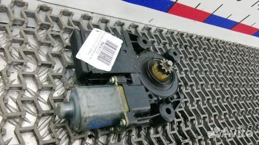 Моторчик стеклоподъемника заднего левого renault s