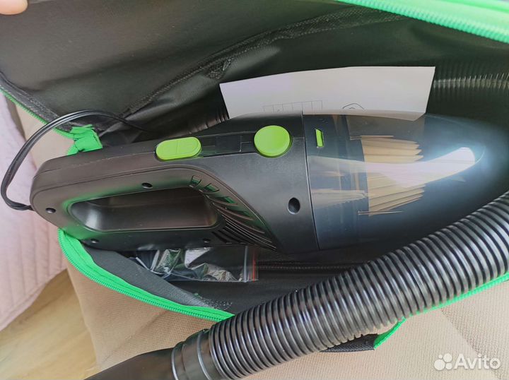 Автомобильный пылесос