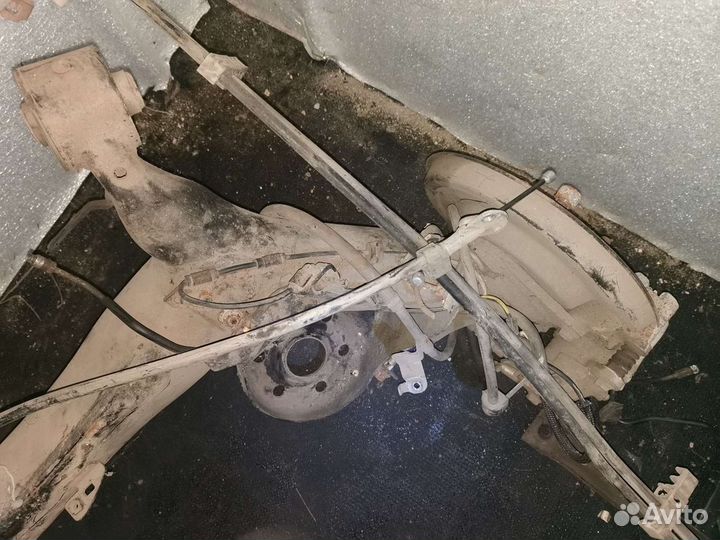 Toyota corolla Е140/150задняя балка в сборе