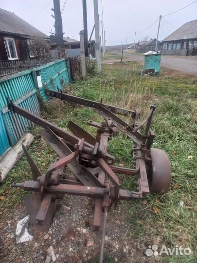 Плуг для трактора