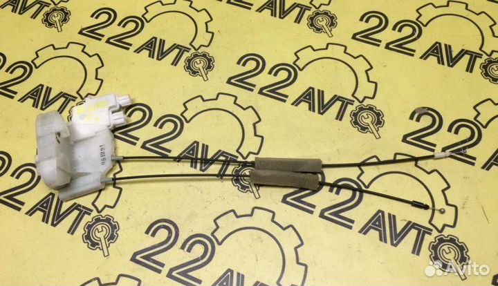 Замок двери передний левый Subaru Legacy BL5 EJ203