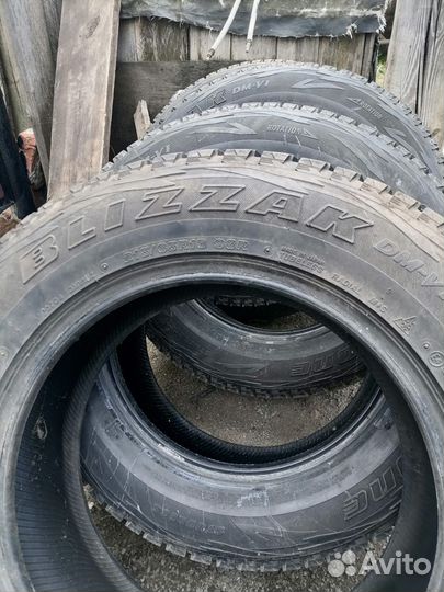 Bridgestone Blizzak DM-V1 215/65 R16 92