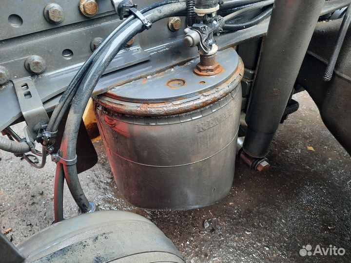 Подушка пневмоподвески задняя