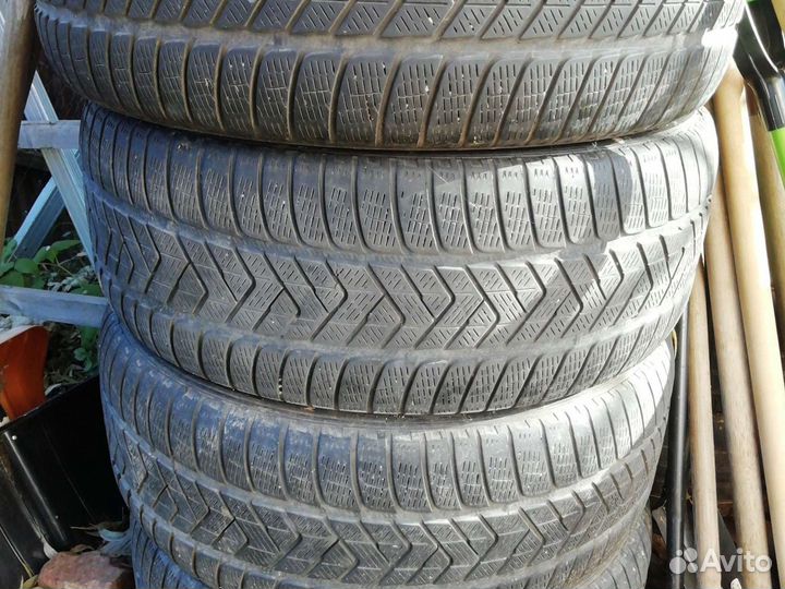 Pirelli Scorpion Winter 265/50 R20