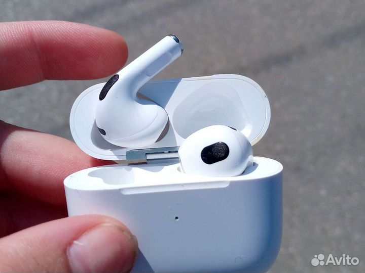 Беспроводные наушники apple airpods