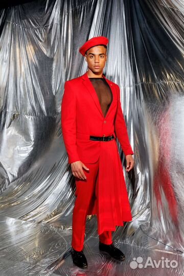 Саксофонист на праздник