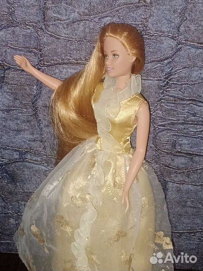 Музыкальные инструменты и куклы