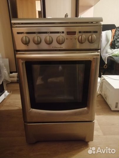 Газовая плита бу Электролюкс