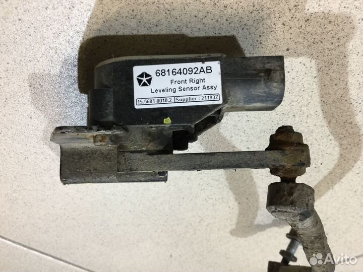 Датчик уровня пола Гранд Чероки после 2010г