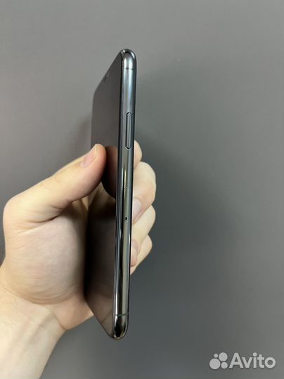 iPhone 11 Pro, 64 ГБ