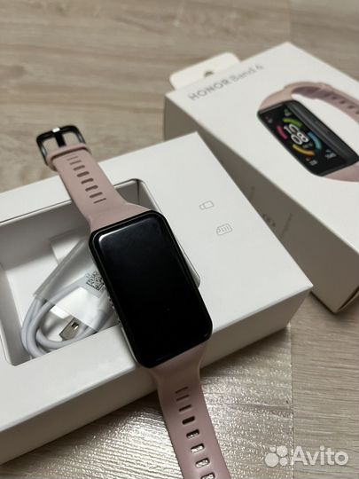 Смарт часы honor band 6