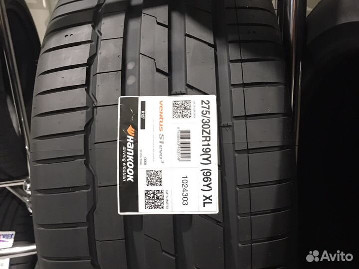 Hankook Ventus S1 Evo 3 K127 245/35 R19 и 275/30 R19