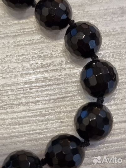 Бусы из натуральных камней