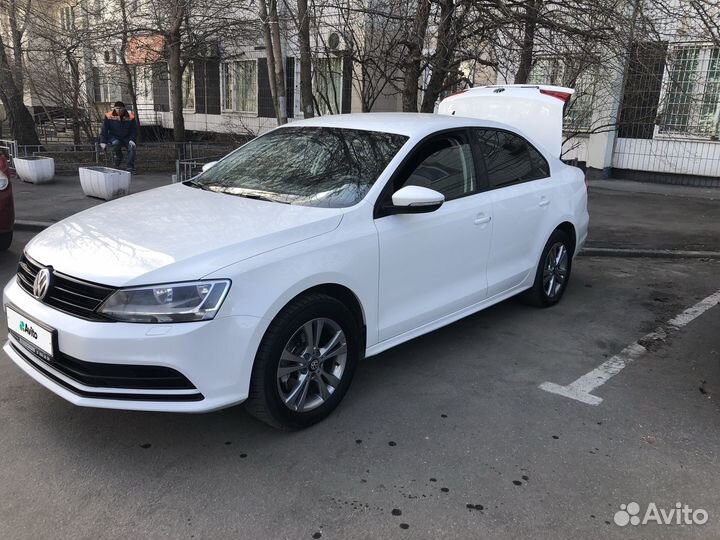 Volkswagen Jetta 1.6 AT, 2015, 290 000 км