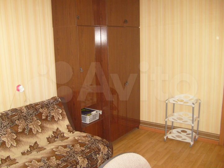 Комната 13 м² в 3-к., 1/9 эт.