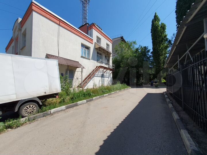 Здание, 600 м²