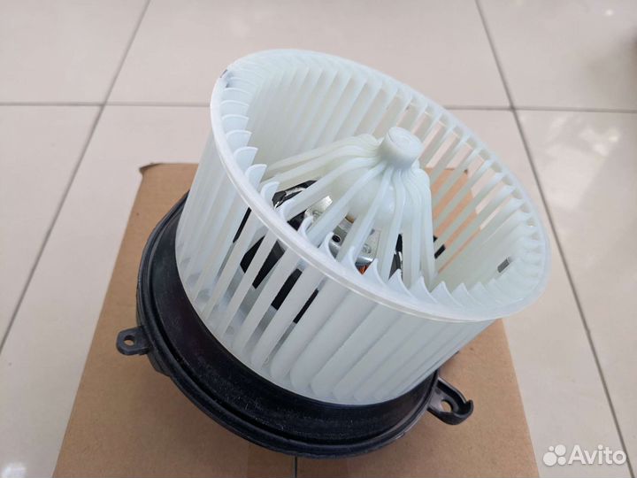 Мотор отопителя VW passat B5 климат контроль