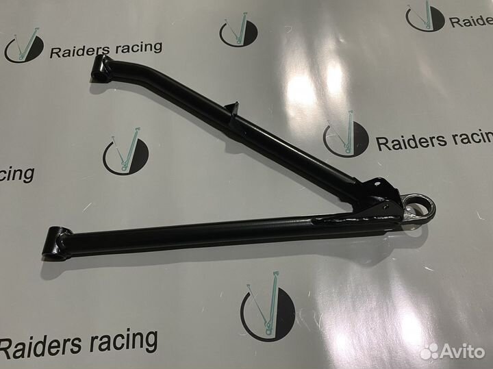 Рычаг нижний правый 42