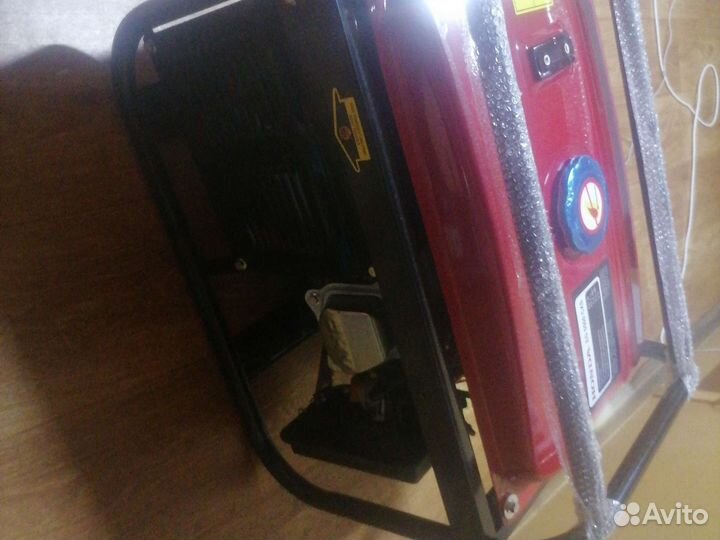 Бензиновый генератор