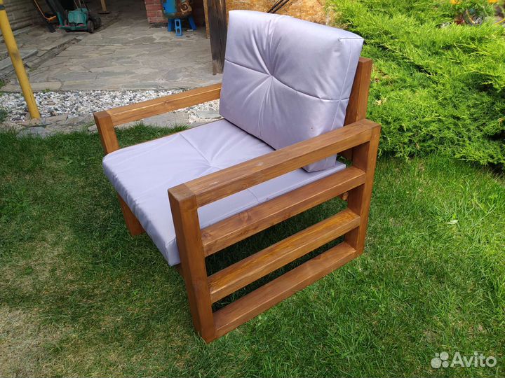 Мебель деревянная для улицы и дома