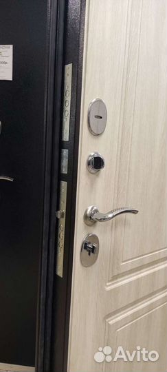 Входная дверь Корсика 