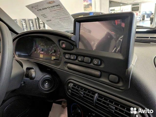 Рамка мультимедии Нива Шевроле