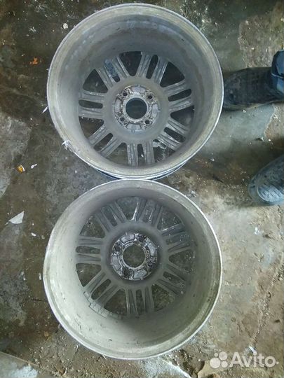 Два литых диска R15 с логана
