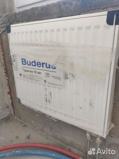 Радиатор отопления Buderus 4 штуки