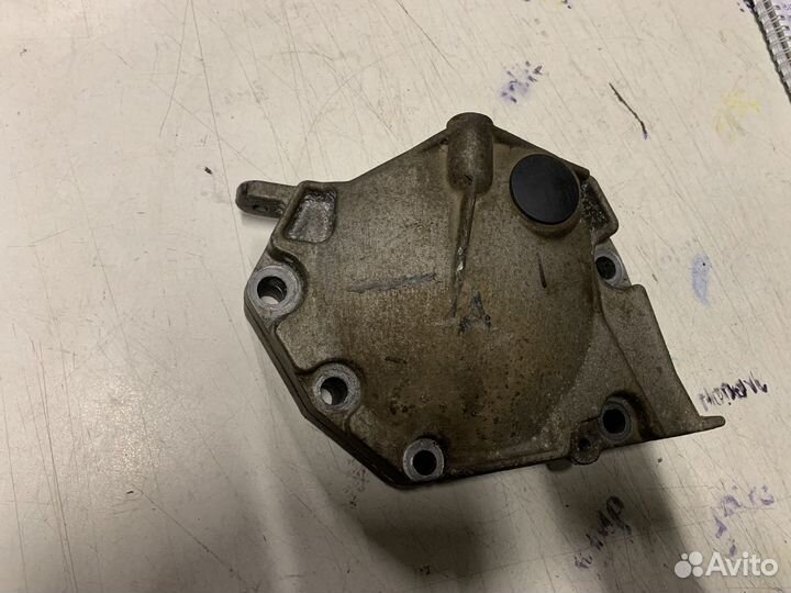 Кожух ремня грм Renault Sandero 2009-2014