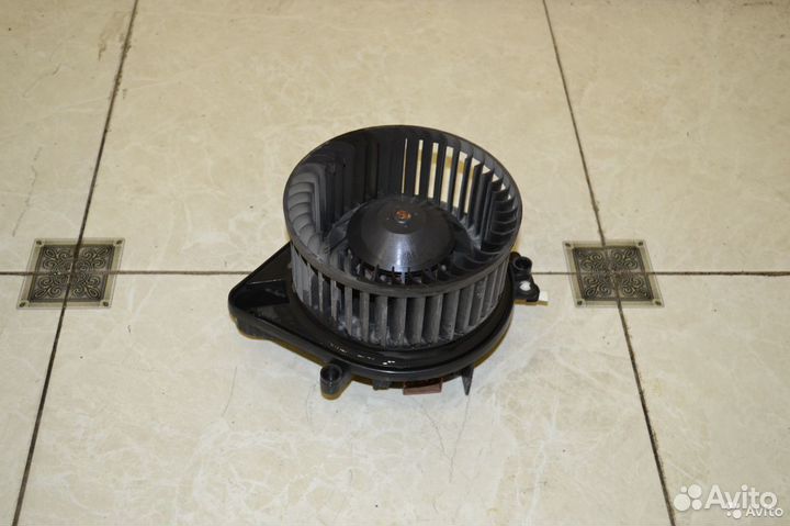 Моторчик печки Audi А4 B7