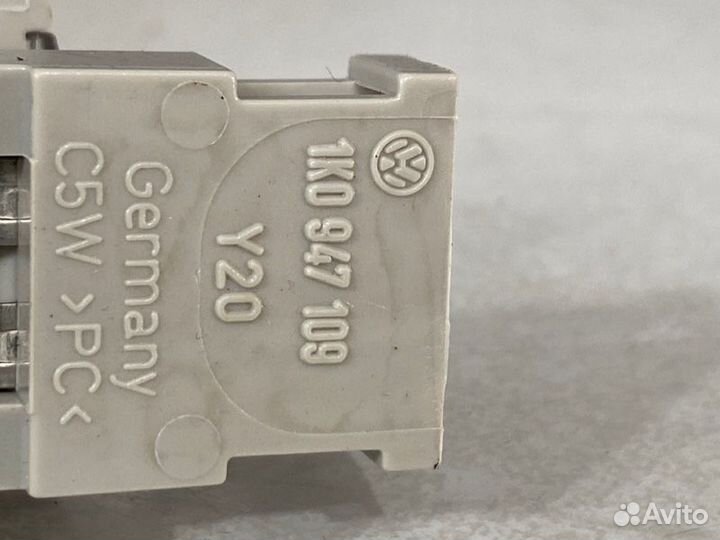 Плафон салона Volkswagen Passat Variant B6 BZB