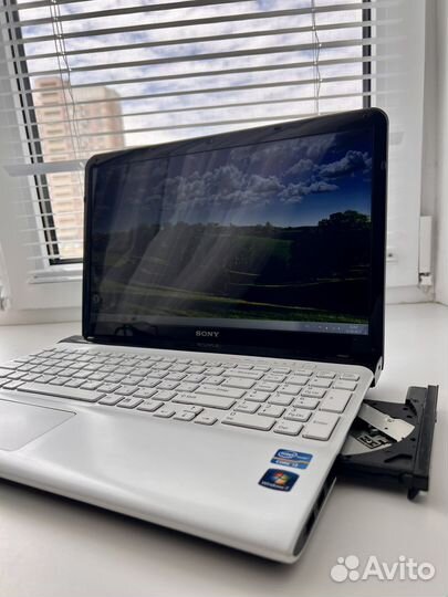 Ноутбук Sony на i3/4Gb/Hdd 320Gb