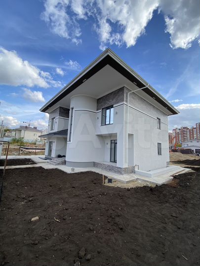 Коттедж 354,9 м² на участке 8,6 сот.