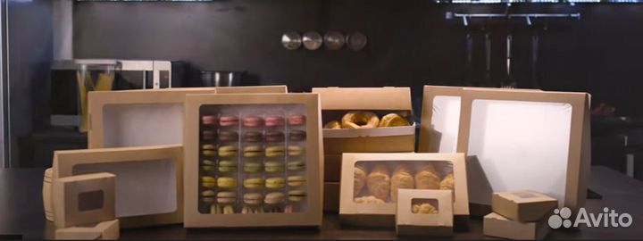 Коробка с окошком крафт подарочный контейнер