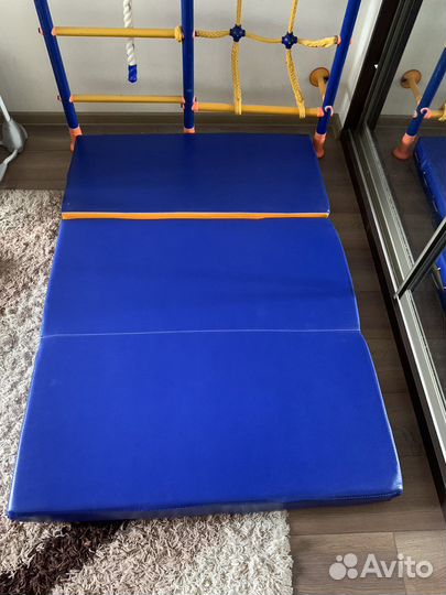 Шведская стенка с турником для детей