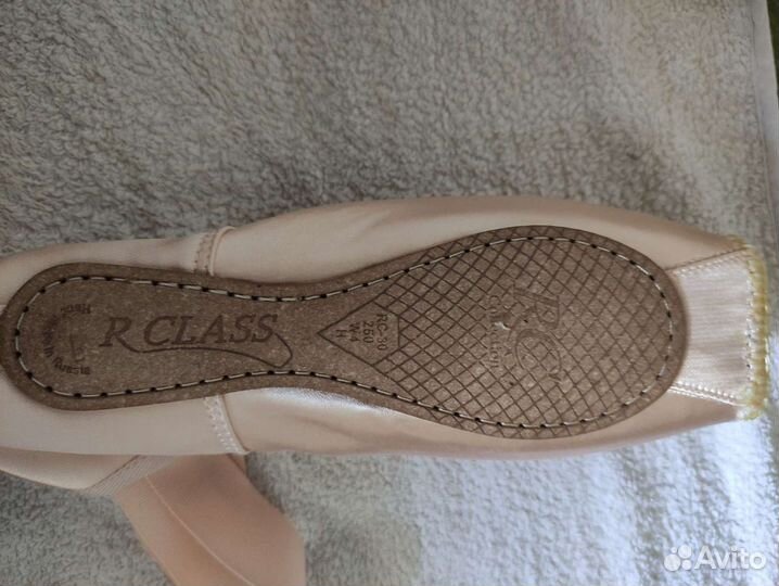 Продам совершенно новые пуанты