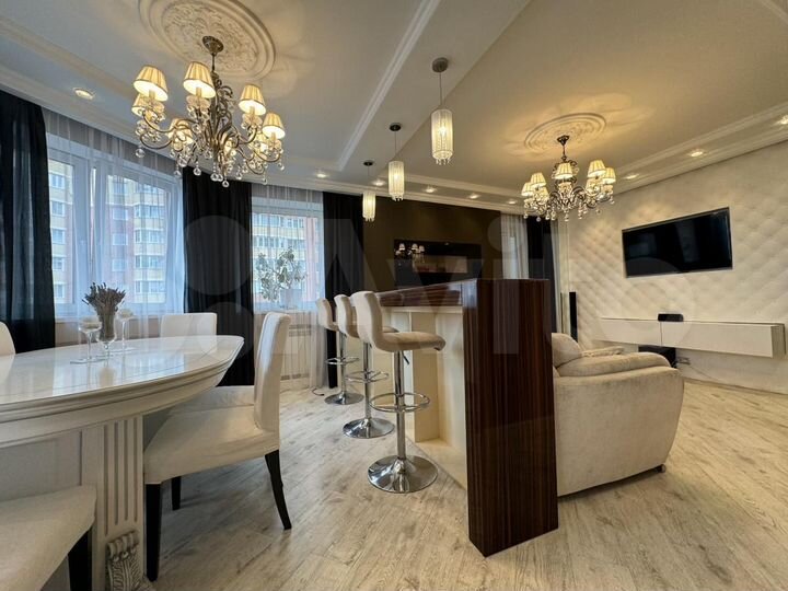 3-к. квартира, 92,8 м², 8/17 эт.