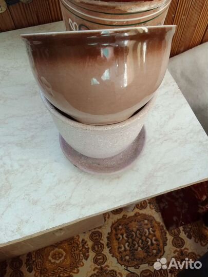 Горшки цветочные 8 шт и 3 ствола